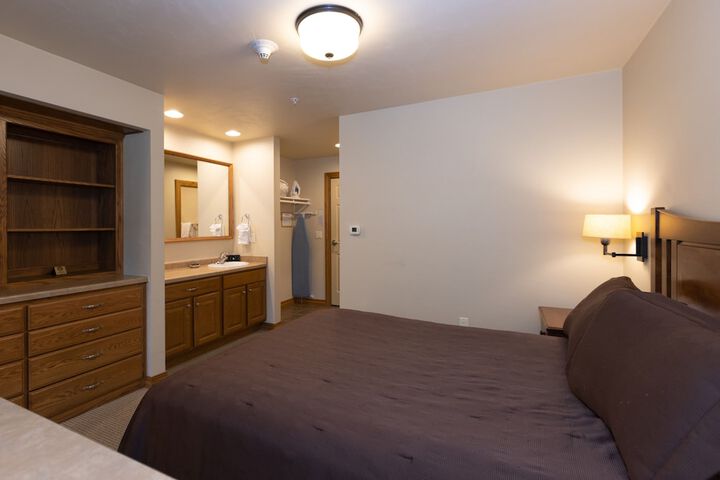 Room 55 of 220
