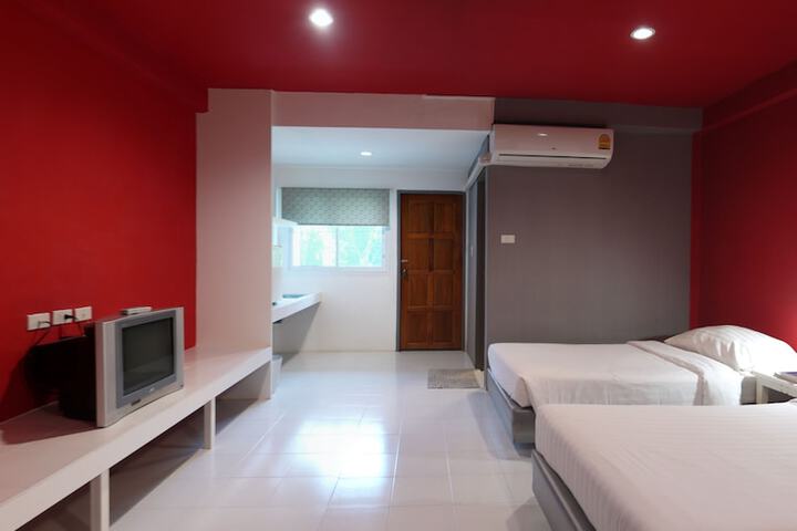 Room 26 of 74