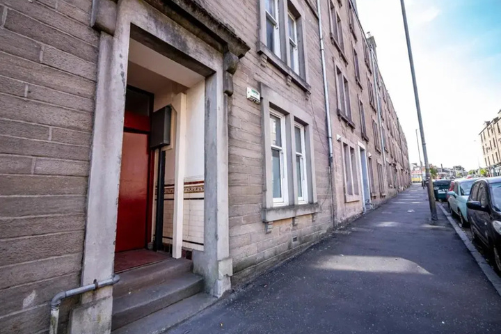 Exterior of New Superhost Listing: Bright flat nr. University