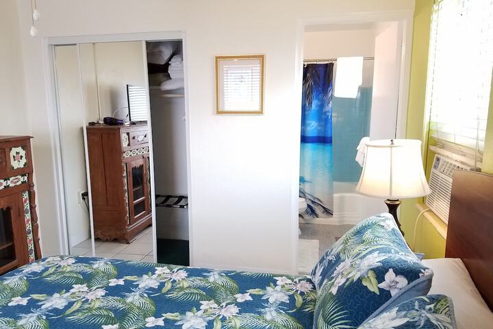 Room 207 of 218