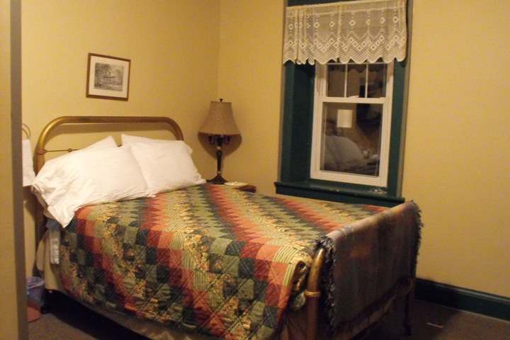 Room 2 of 36