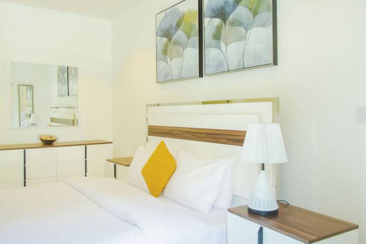 Room 10 of 87