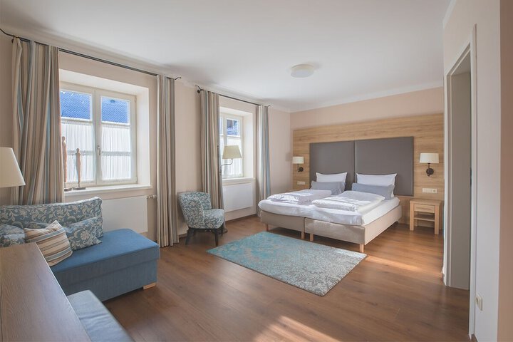 Room 27 of 111