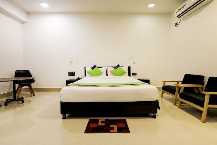 Room 15 of 34