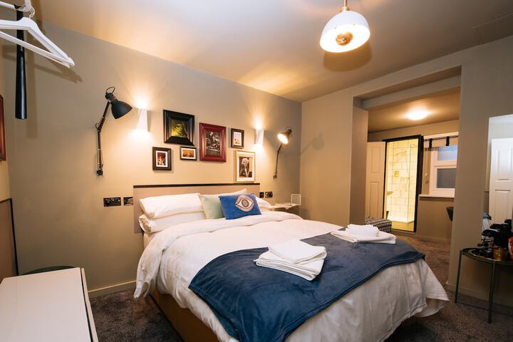 Room 3 of 46
