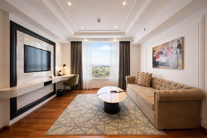 Room 34 of 70