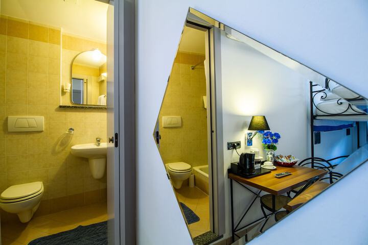 Room 14 of 35