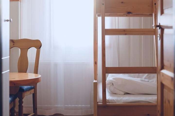 Room 13 of 31