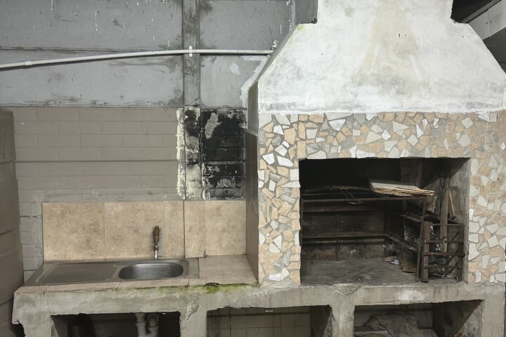 Property Grounds 10 of 12