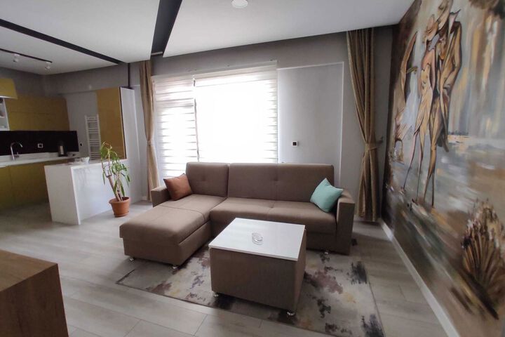 Room 8 of 31