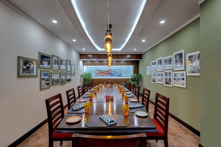 Dining 39 of 81