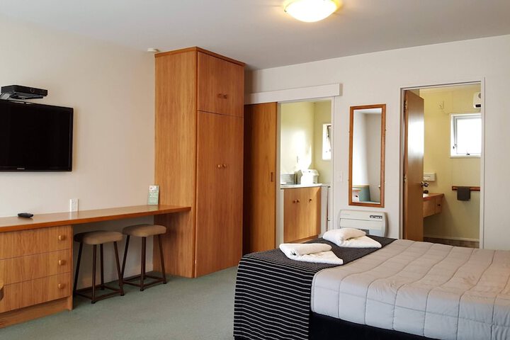 Room 16 of 35