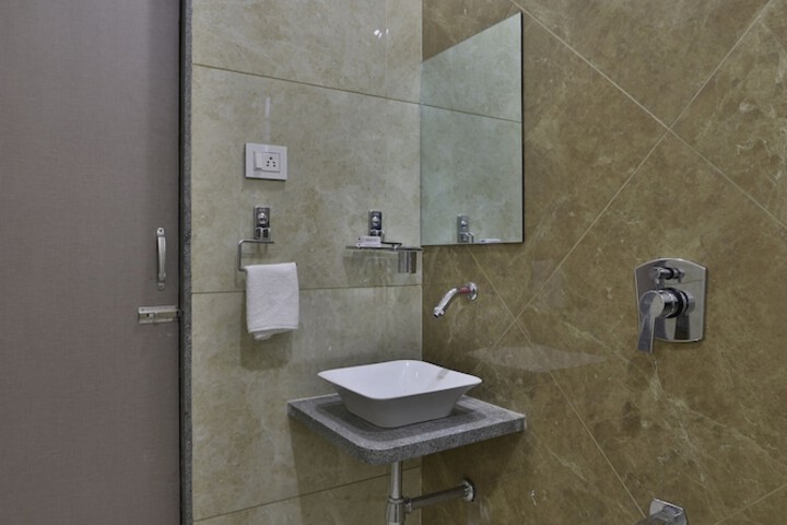 Room 14 of 20