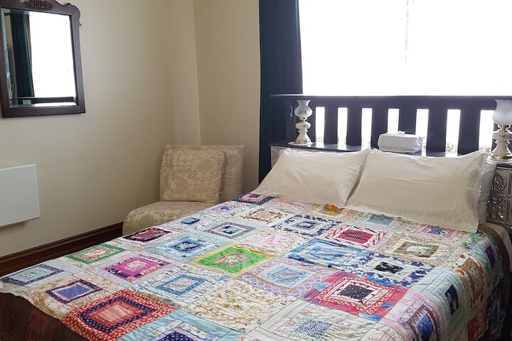 Room 4 of 20