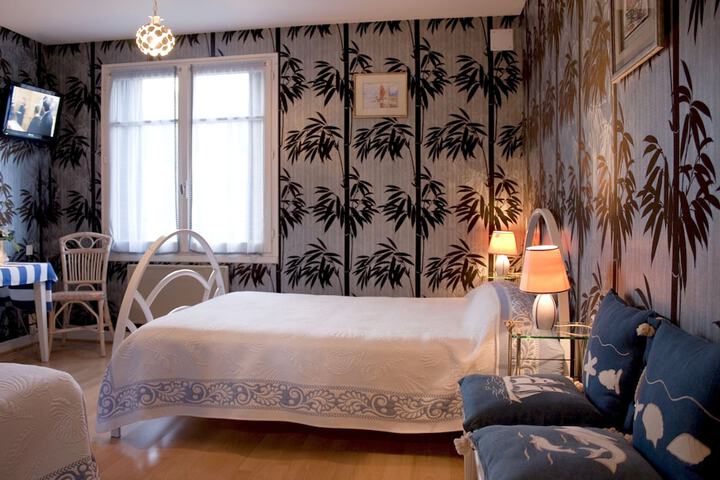Room 3 of 56