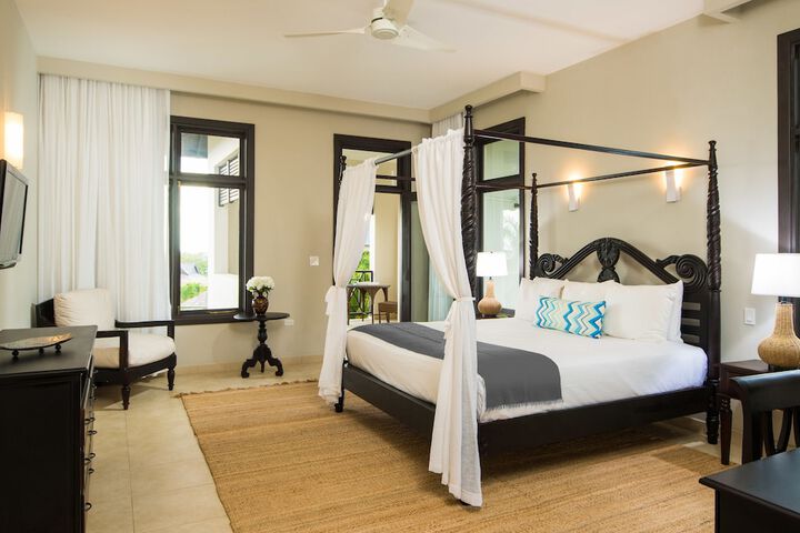 Room 4 of 93