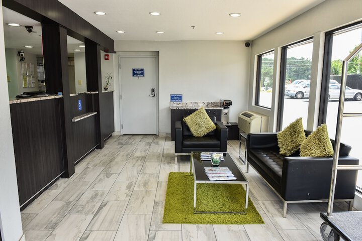 Breakfast/Coffee Service 34 of 43