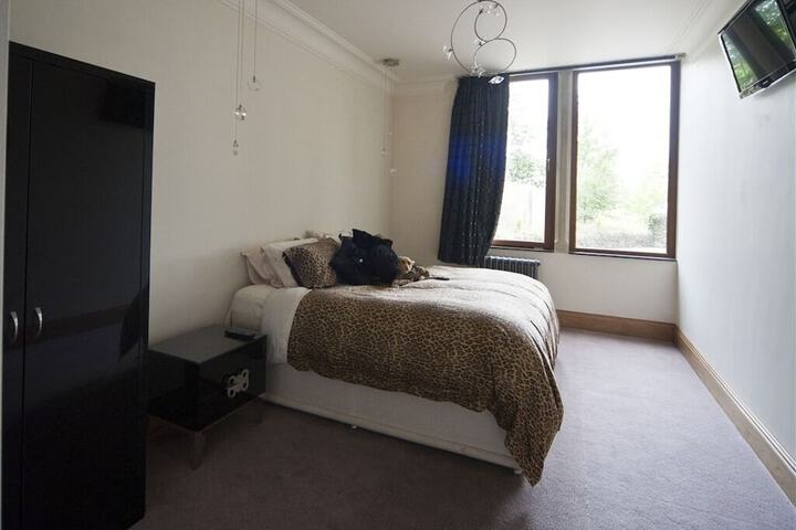 Room 26 of 53