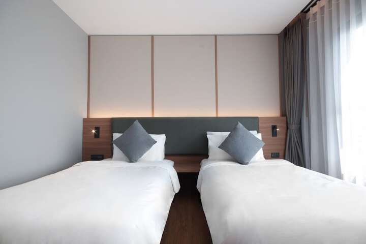 Room 46 of 112