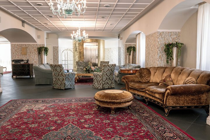 Guest Lobby