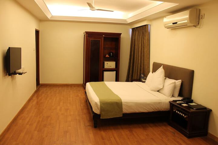 Room 7 of 29