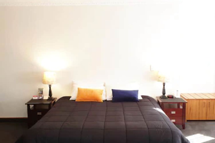 Room 11 of 25