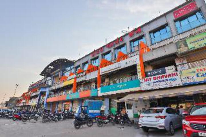 Oyo 24135 Hotel Anand Inn