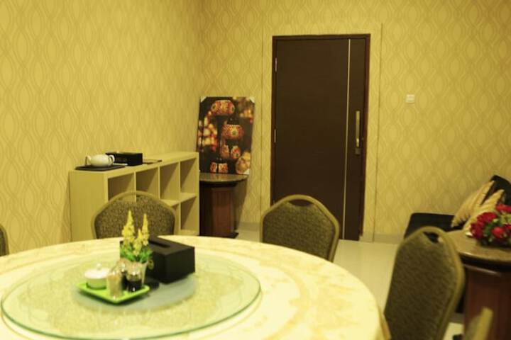 Room 35 of 61