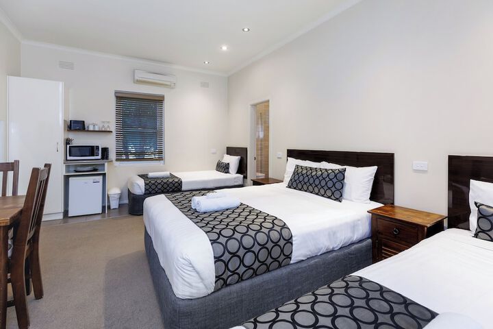 Room 10 of 49