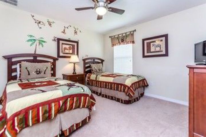 Room 9 of 25