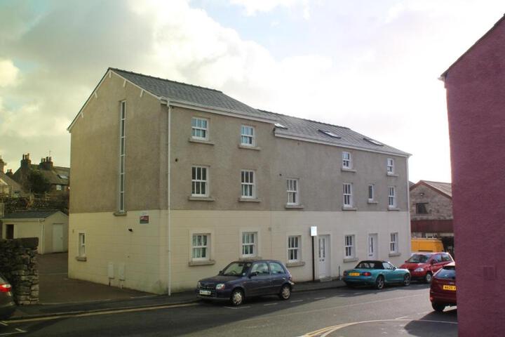 2 Laurel Court