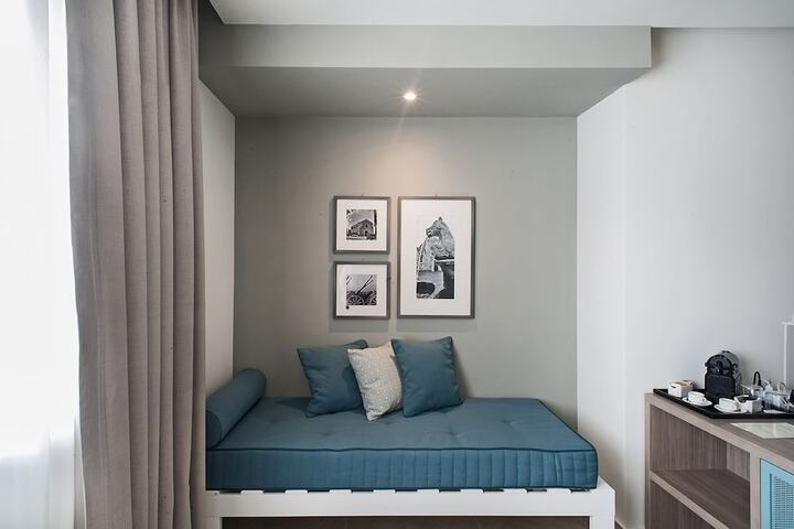 Room 7 of 74
