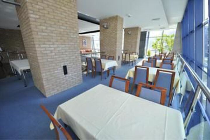Dining 3 of 25