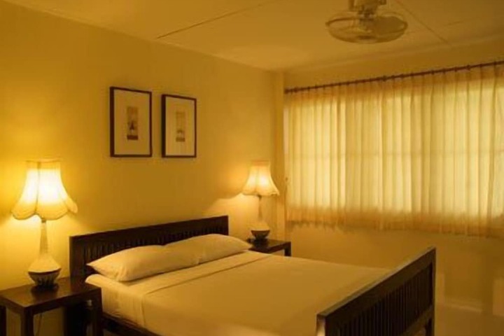 Room 4 of 50