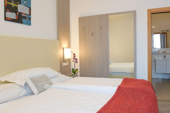Room 20 of 79