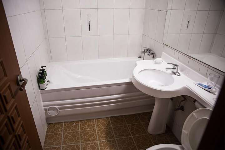 Room 8 of 21
