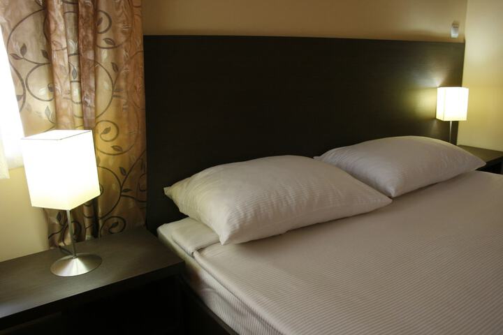 Room 10 of 53
