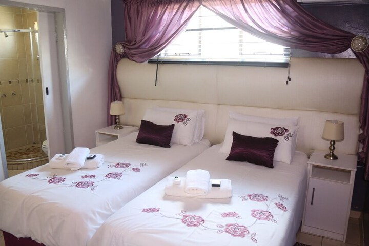 Room 15 of 68