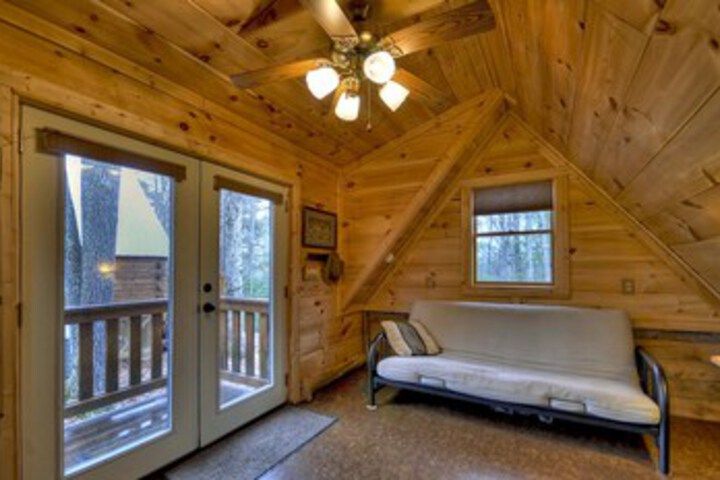 Room 12 of 24