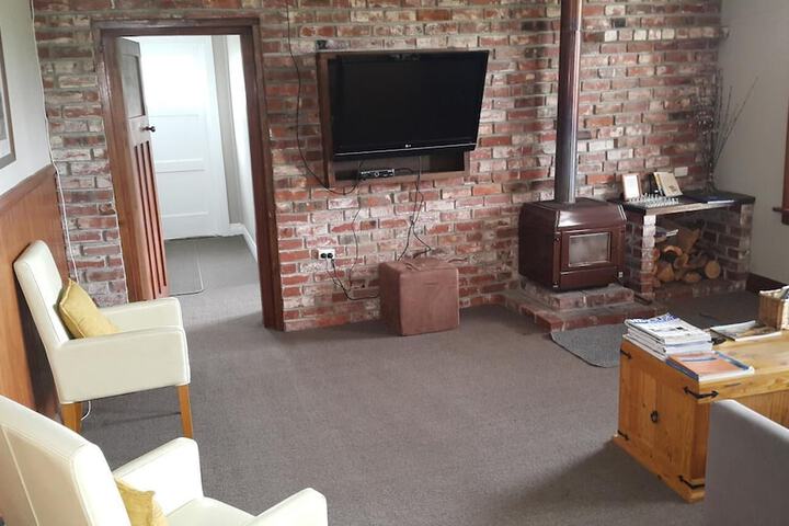 Room 16 of 28