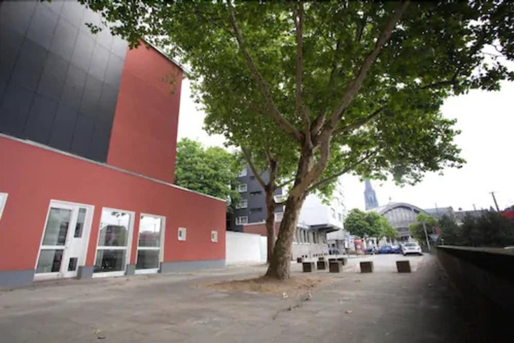DJH Jugendherberge Köln-Pathpoint