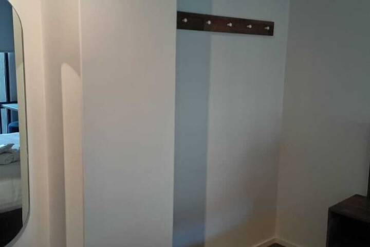 Room 8 of 82