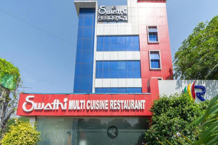 OYO 23548 Swathi Residency