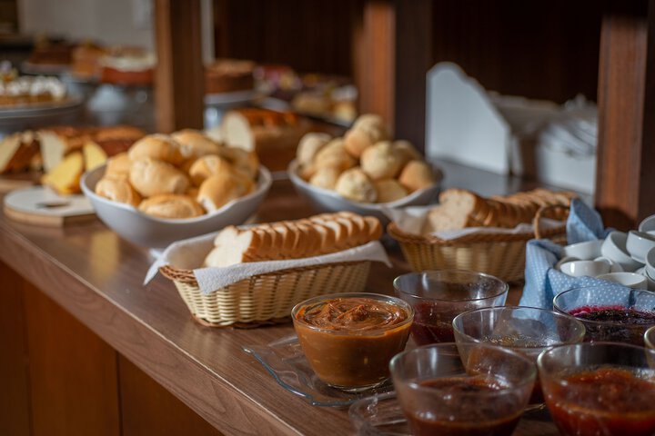 Breakfast/Coffee Service 102 of 123