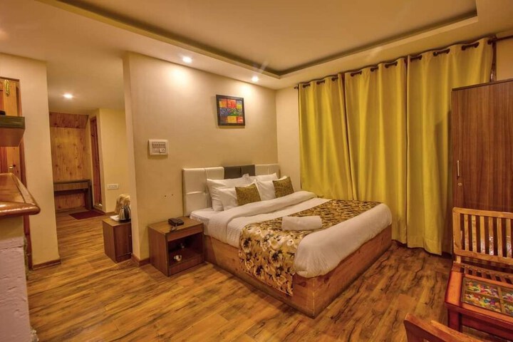 Room 4 of 39