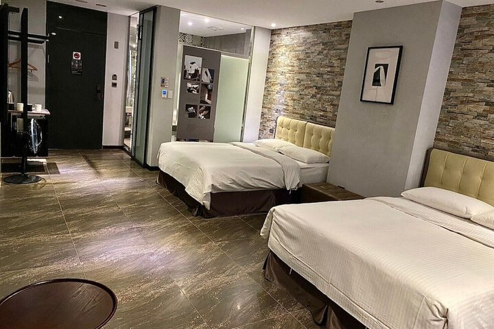 Room 44 of 133