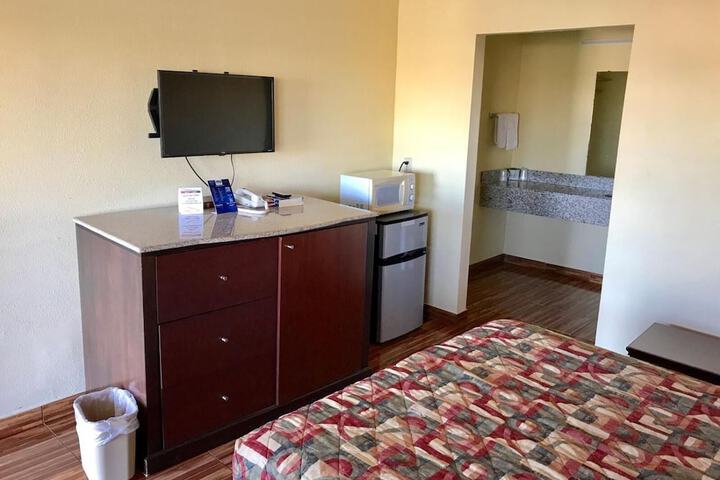 Room 12 of 26