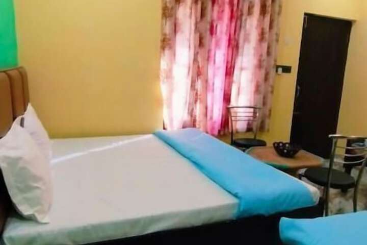 Room 9 of 22