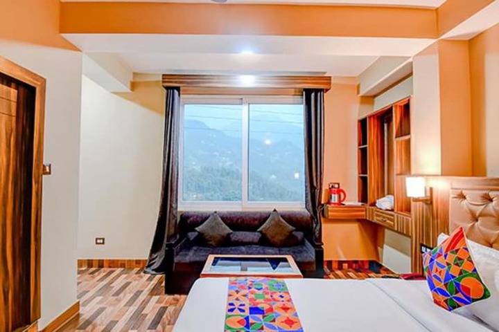 Room 15 of 37