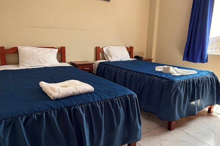 Room 4 of 9
